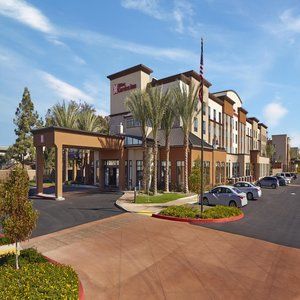 Hilton Garden Angeles/redondo 3*